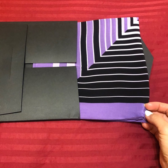 Herve Leger by Max Azria purple black white scarf - Picture 5 of 9